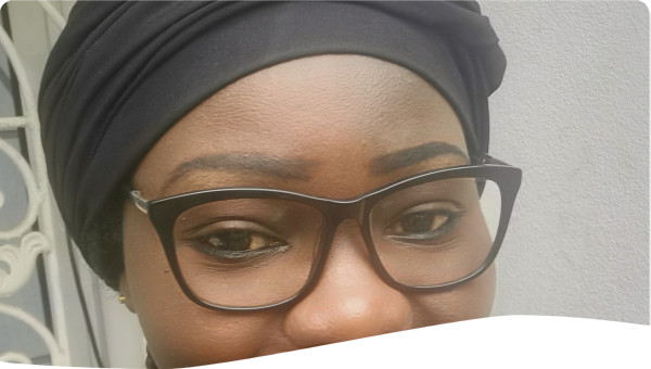 je suis elisabeth koussikaye de nationalité camerounaise 